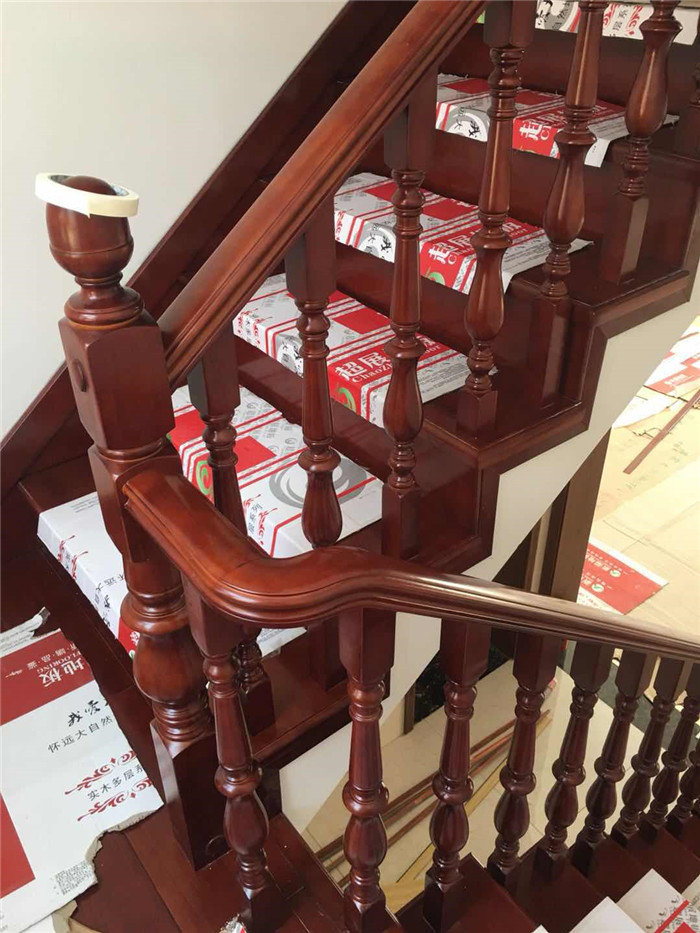 實木樓梯裝修效果圖