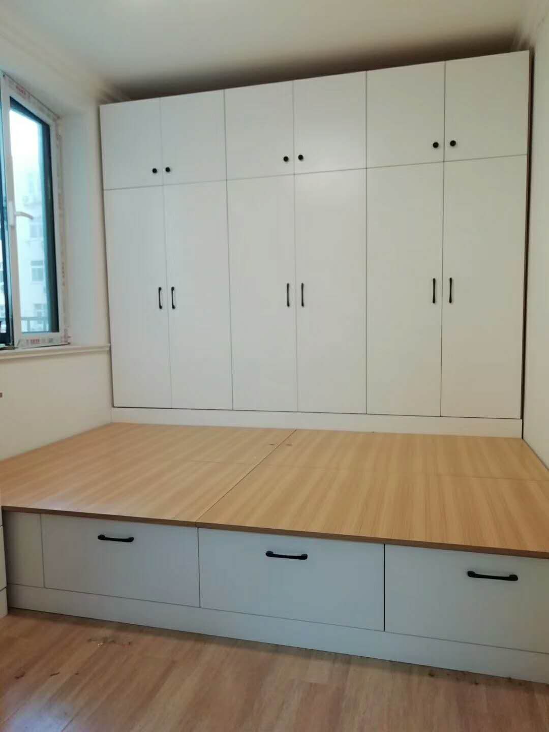 實(shí)木衣柜