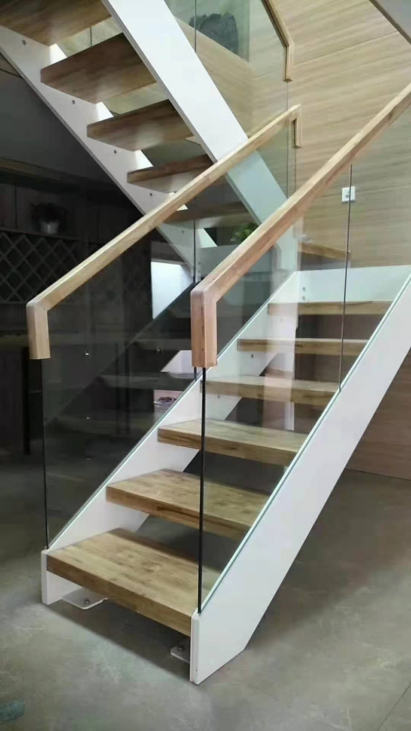 ľ