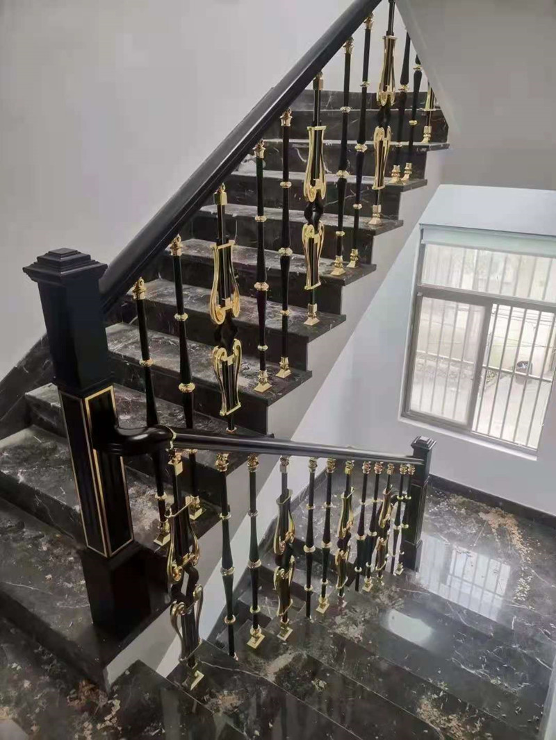 ľ